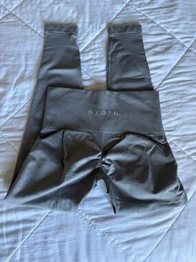 NVGTN Gray High-Waist Scrunch Leggings